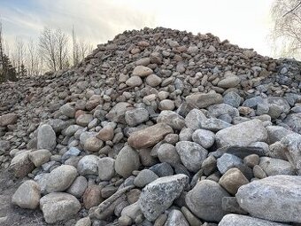Labské valouny , Labský kamen , Labáky , Labské kameny