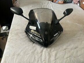 Predni cast na Yamaha R1 02-03 Rn09