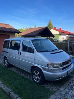 VW Caravelle 2.5 TDI 111 kW Climatronic 8 míst TOP