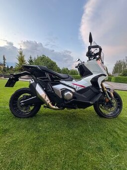 Honda x ADV 750