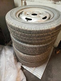 Kola Ford Transit - 1