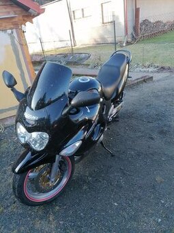 Prodám Suzuki 750 GSX-F