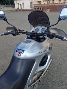 Aprilia pegaso 650 cube