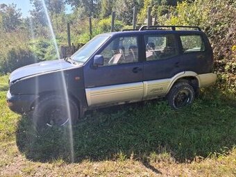 Nissan Terrano 2.7tdi 4x4 automat