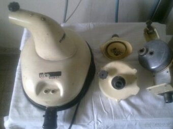 Prodám funkční retro robot UKS s příslušenstvím viz foto.