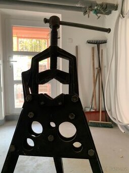 Ponk (svěrák) zn. Pioneer