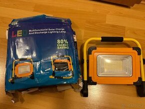 Solární pracovní světlo s power bankou