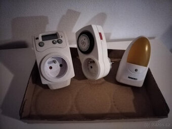 Digitální a mechanický termostat/časovač a noční světlo