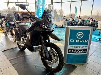 CFMOTO 800MT-X - skladem obě barvy, AKCE HELMA