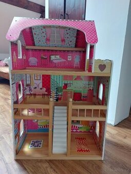 Domeček pro panenky