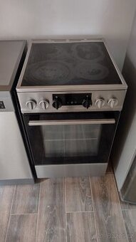 Sporák Gorenje EC5351XA se sklokeramickou deskou