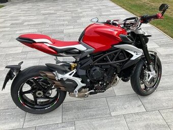 MV Agusta Brutale 800