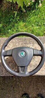Sportovní volant Škoda Fabia II