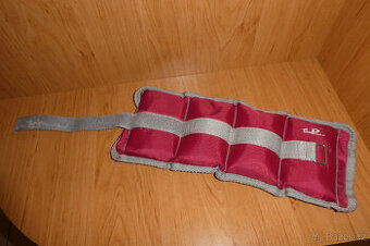 závaží na zápěstí / kotníky