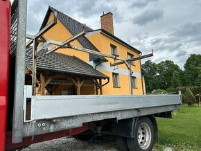 Valníková nastavba se zahrádkou