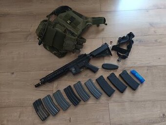 Zbraň airsoft + vybavení
