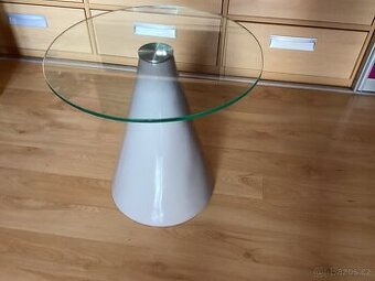 Odkládací stoleček