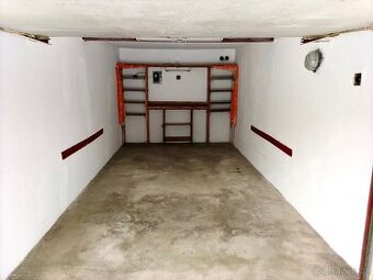 Pronajmu garáž u Tesca Ústí nad Orlicí