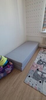 Postel, valenda s úložným prostorem