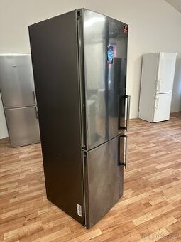 Lednice s mrazákem Samsung (114)