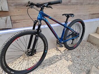 Merida big seven 27,5/S lehoučké, Top stav