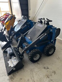 Mini smykový nakladač