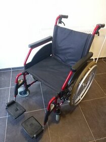 Invalidní vozík - šířka sedu 48 cm