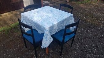 Stůl a 4 židle cena za komplet 3000kč