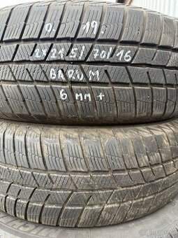 2x zimní pneu r16 215/70/16
