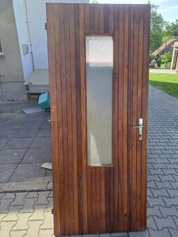 Vchodové dveře