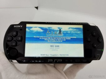 PSP 3000 Piano black