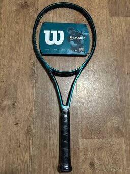 Wilson Blade 100 V9 2025
