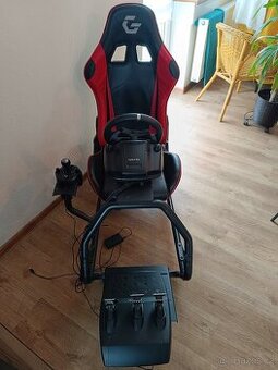 Souprava s herním volantem (Logitech G920)
