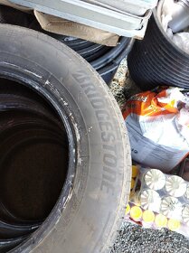 Pneu Duster 215/65 r16