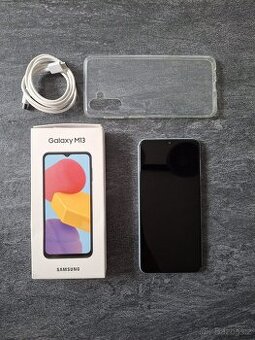 Samsung Galaxy M13 128 GB, světle modrý + ochranné pouzdro