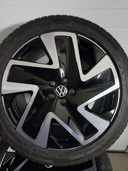 VW ID BUZZ nová zimní sada 20 Solna Goodyear