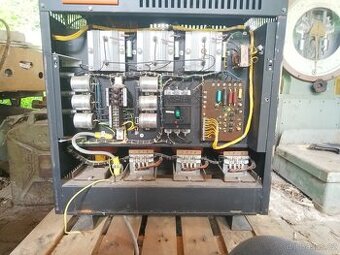 DEHOR / ESA 24V 200A nabíječka - nefunkční