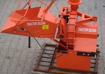 Štěpkovač za traktor WC-8 , pomocník na dřevo