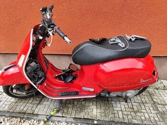 Vespa GTS