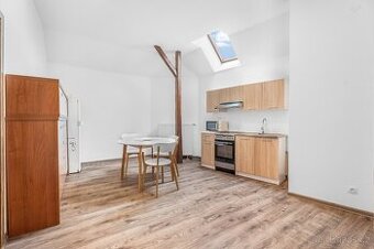 Pronájem bytu 2+1, Paceřice,  80 m²