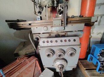 Univerzální frézka ME-250