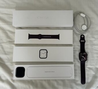 Prodám Apple Watch series 7 45mm midnight black.