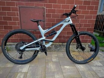 YT Capra CF, XL, 27,5