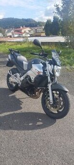 Suzuki gsr 600