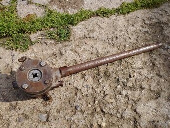 Závitořezná hlava