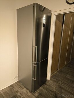 Siemens - krásná veliká lednice s mrazákem