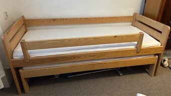 Dětská postel s výsuvným lůžkem