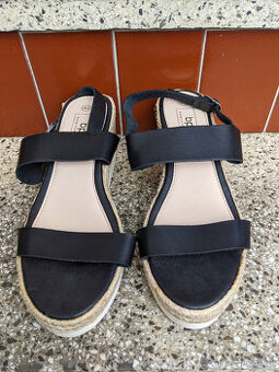 Dámské sandály/espadrilky s podpatkem vel. 40 značky Bonprix