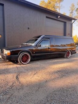 Volvo 740 karavan pripadne pohrebne auto