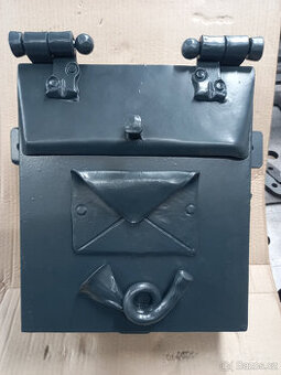 Kovaná poštovní schránka